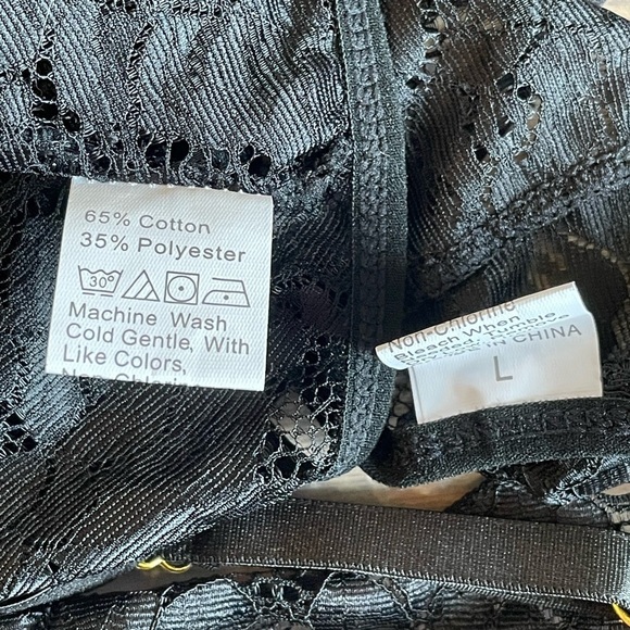 Good Touch Black Lace Bra and Panties Set. Size Large - Picture 6 of 8